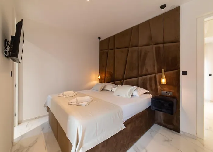 Vagabundo Beachfront Penthouse - Private Jacuzzi & Sunset Views Apartmán