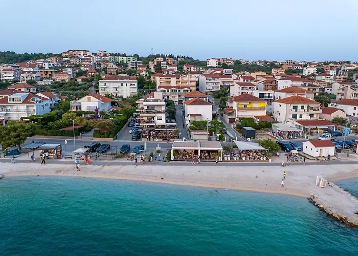 Vagabundo Beachfront Penthouse - Private Jacuzzi & Sunset Views Apartment *