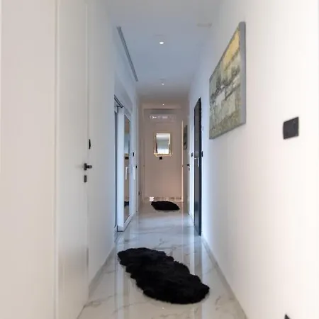 Luxury Penthouse Vagabundo *