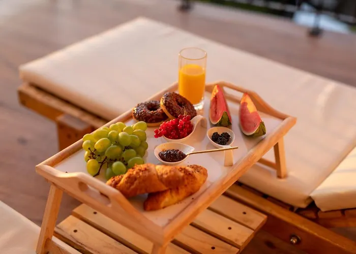 Vagabundo Beachfront Penthouse - Private Jacuzzi & Sunset Views Τρογκίρ