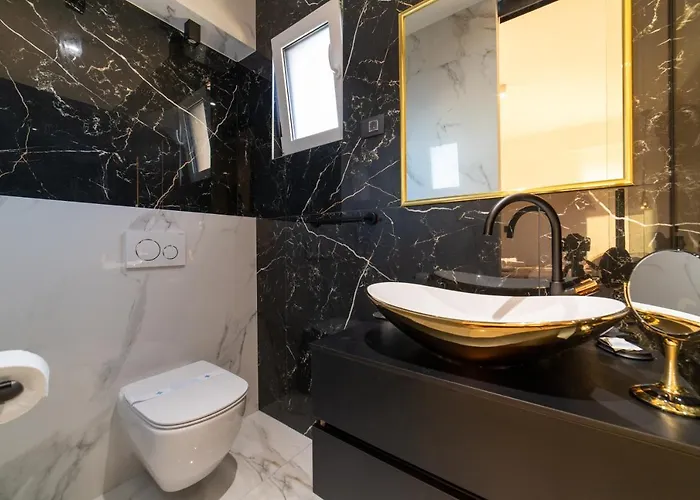 Vagabundo Beachfront Penthouse - Private Jacuzzi & Sunset Views *