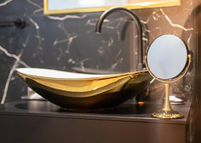 Vagabundo Beachfront Penthouse - Private Jacuzzi & Sunset Views Διαμέρισμα